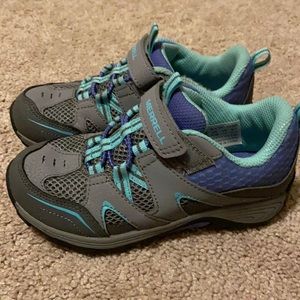Merrell girls hiking sneakers